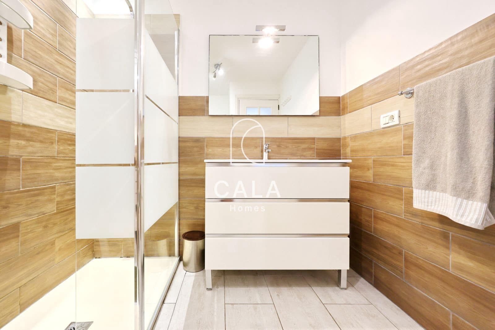 1 bedroom Flat for sale in Playa Paraiso with pool - € 265,000 (Ref: 9394341)