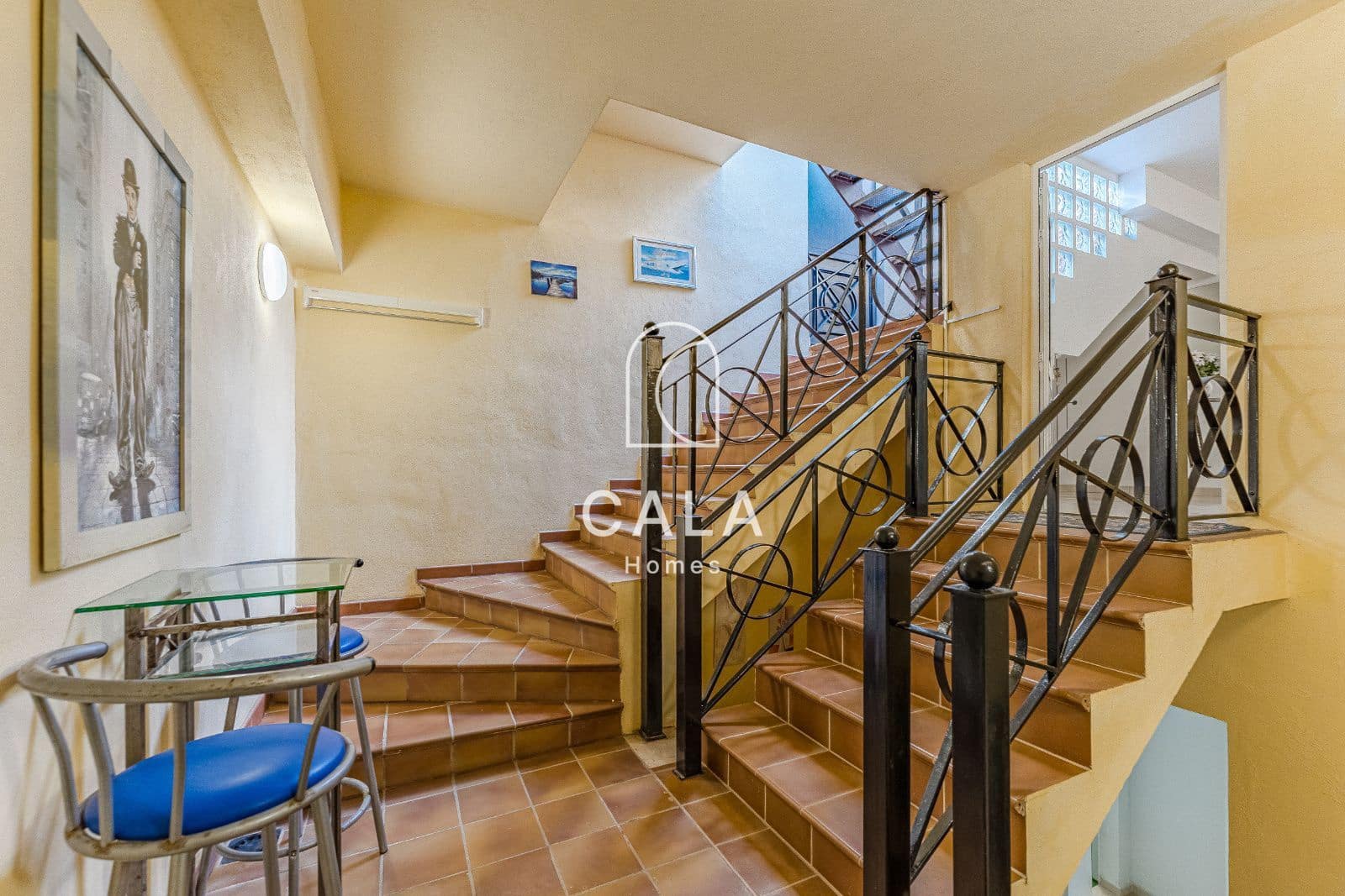 6 soverom Villa til salgs i Los Cristianos med svømmebasseng garasje - € 1 750 000 (Ref: 9402922)