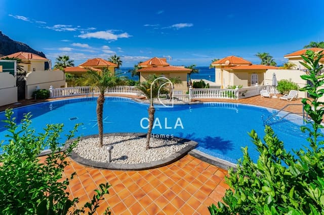 6 soverom Villa til salgs i Los Cristianos, Arona med svømmebasseng garasje - € 1 750 000 (Ref: 9402922)
