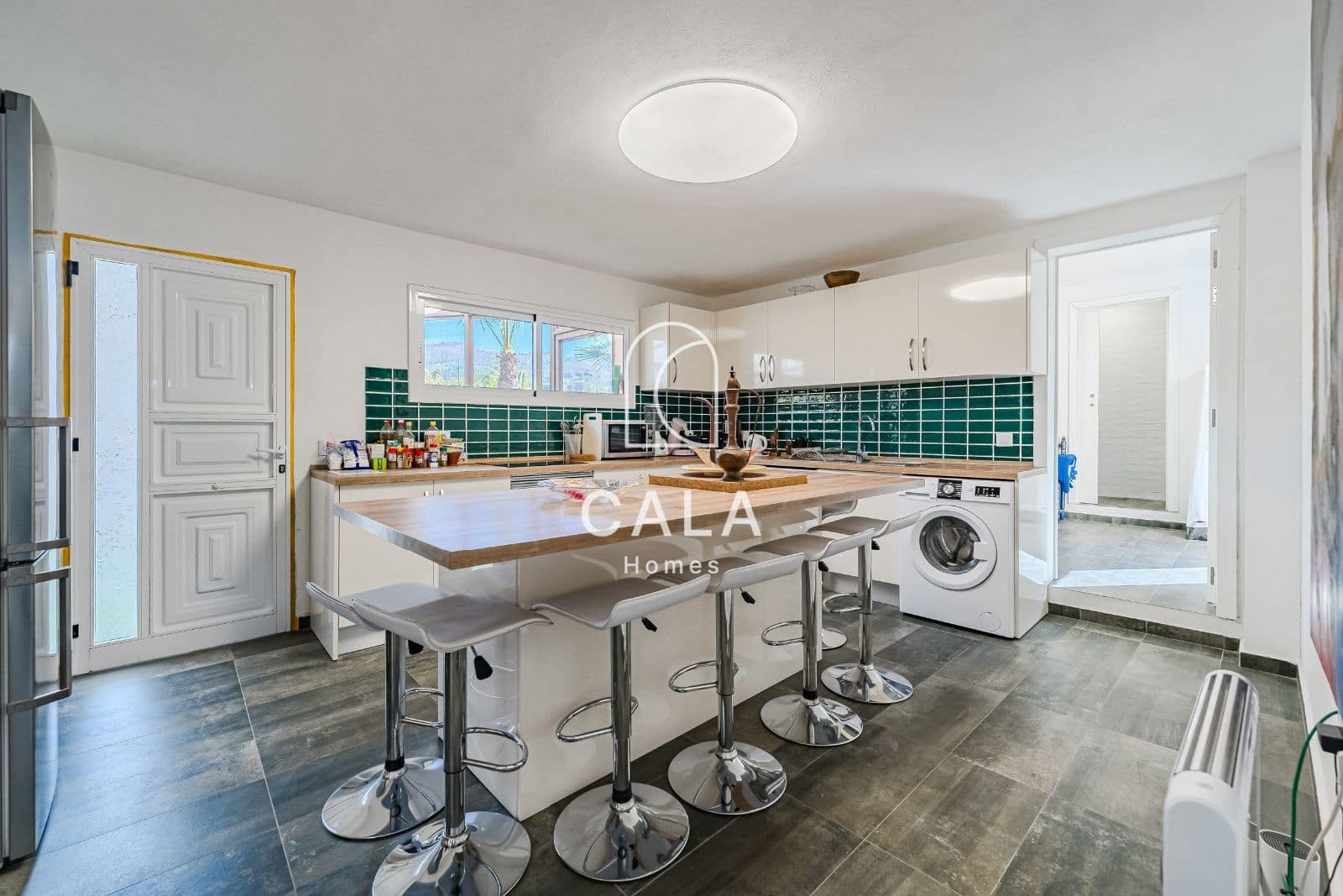 9 slaapkamer Villa te koop in Vilaflor met garage - € 799.000 (Ref: 9402923)