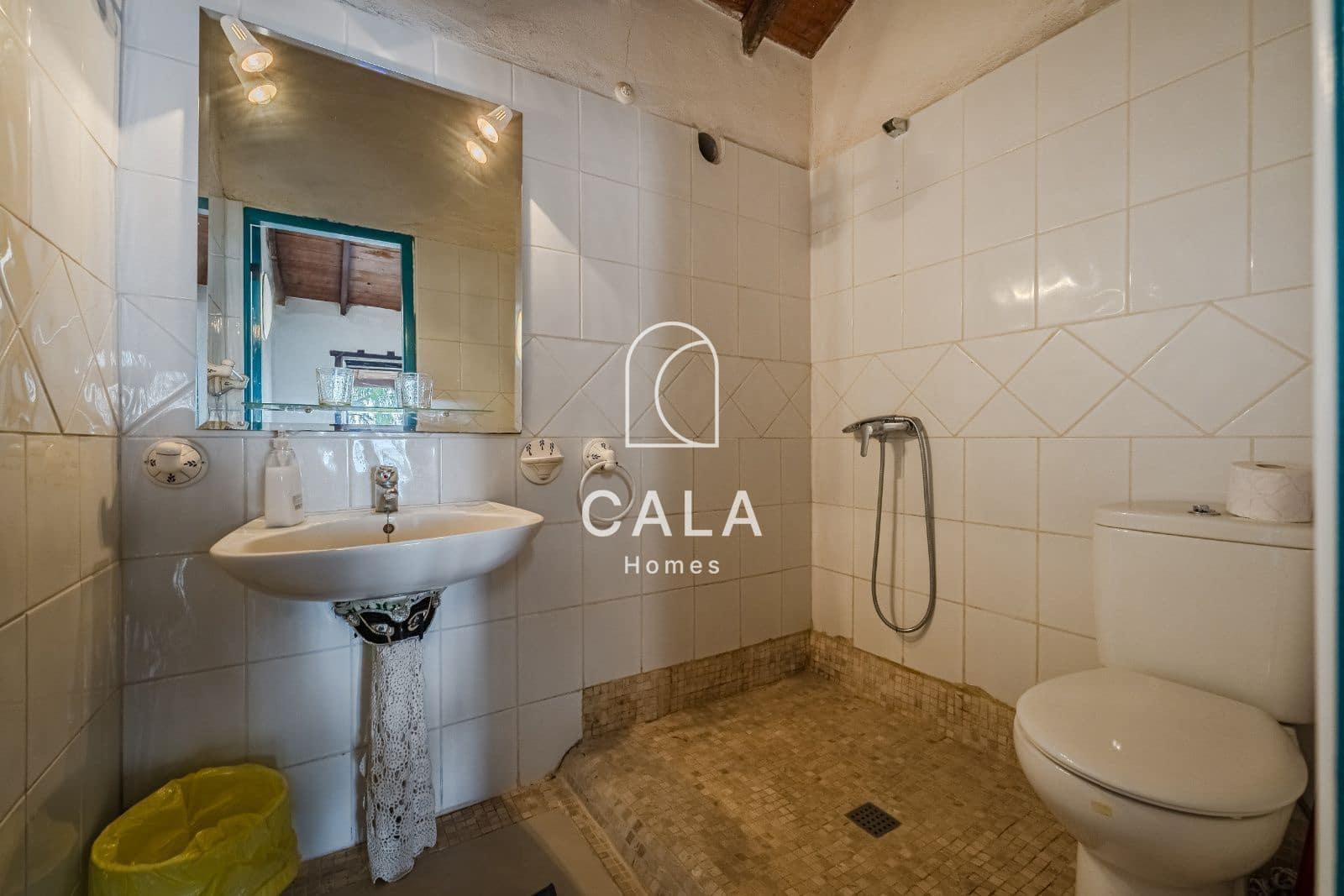 9 slaapkamer Villa te koop in Vilaflor met garage - € 799.000 (Ref: 9402923)