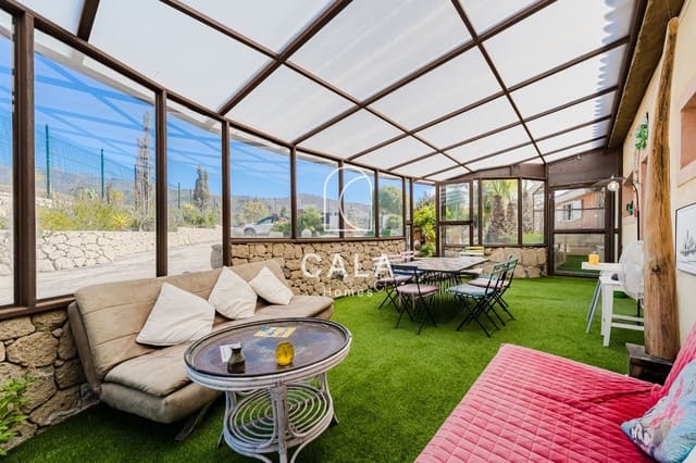 9 slaapkamer Villa te koop in Vilaflor met garage - € 799.000 (Ref: 9402923)