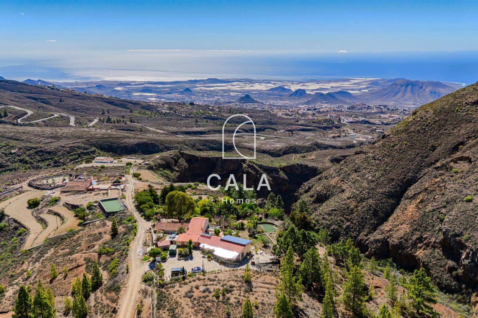 9 slaapkamer Villa te koop in Vilaflor met garage - € 799.000 (Ref: 9402923)