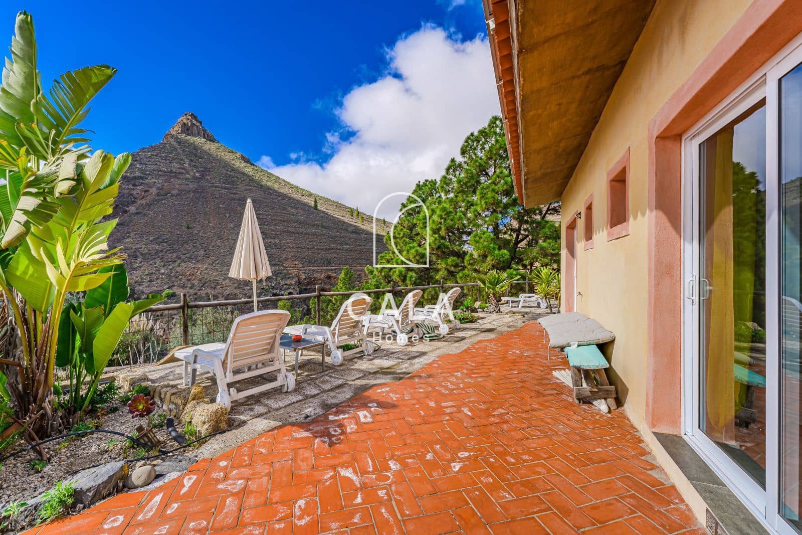 9 slaapkamer Villa te koop in Vilaflor met garage - € 799.000 (Ref: 9402923)