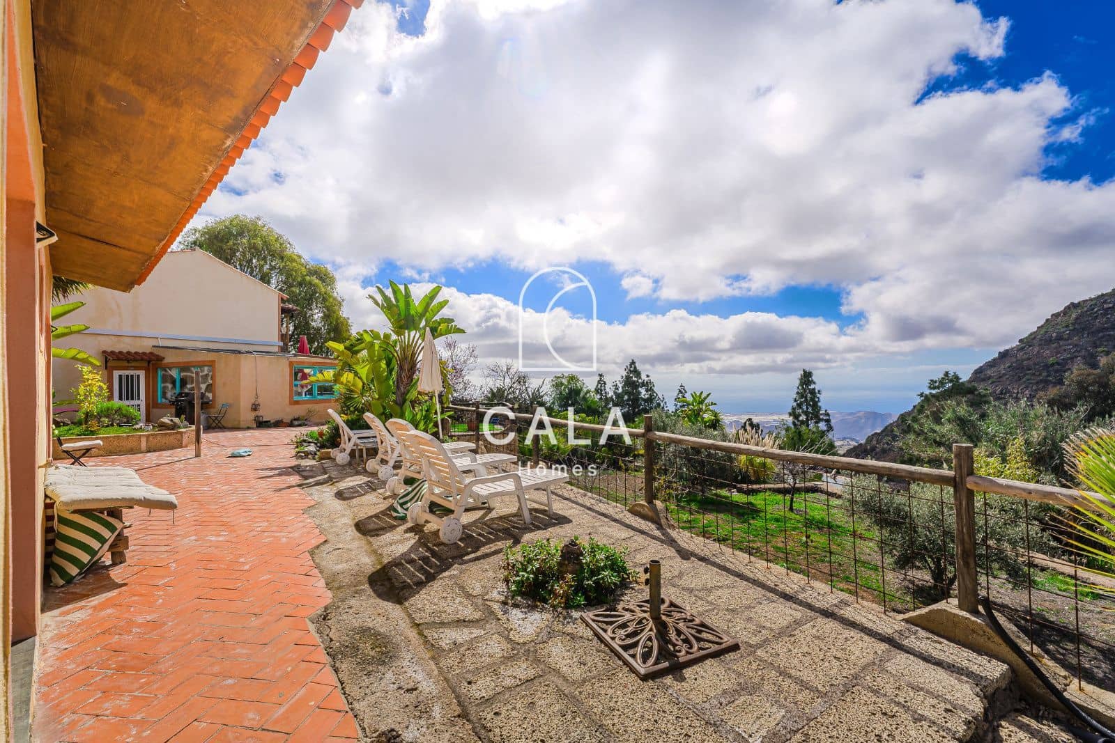 9 slaapkamer Villa te koop in Vilaflor met garage - € 799.000 (Ref: 9402923)