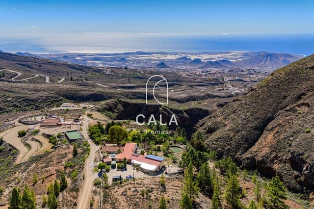 9 slaapkamer Villa te koop in Vilaflor met garage - € 799.000 (Ref: 9402923)