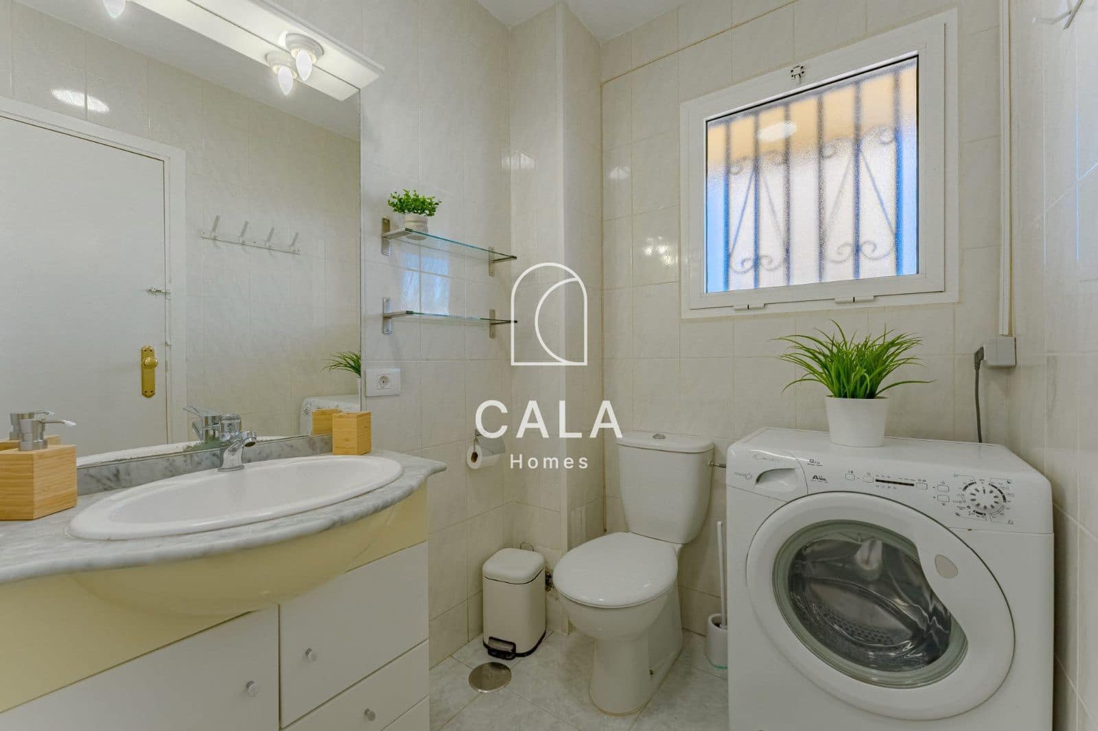 Penthouse til salg i Los Cristianos med swimmingpool - € 270.000 (Ref: 9426713)