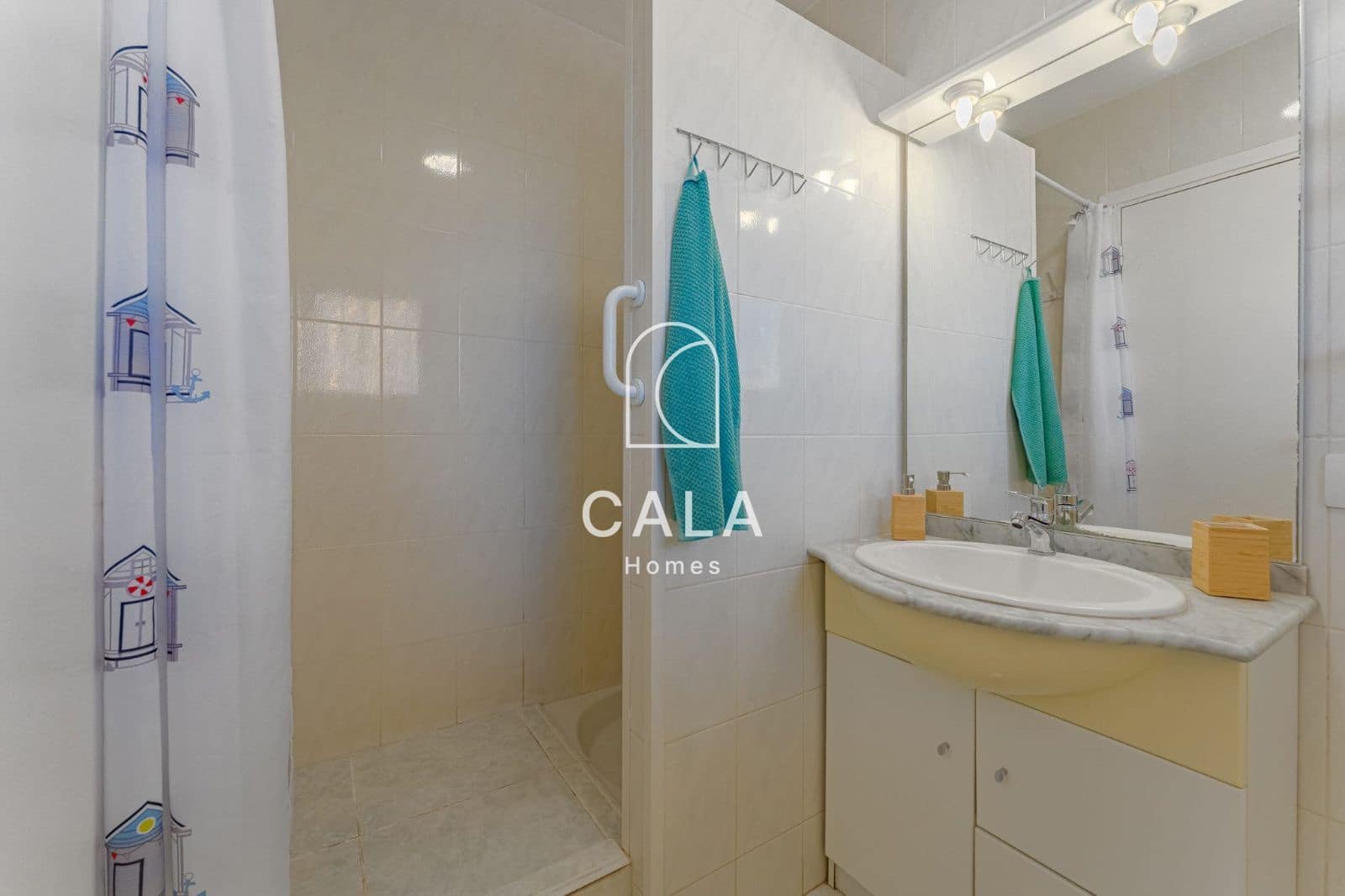 Penthouse til salg i Los Cristianos med swimmingpool - € 270.000 (Ref: 9426713)