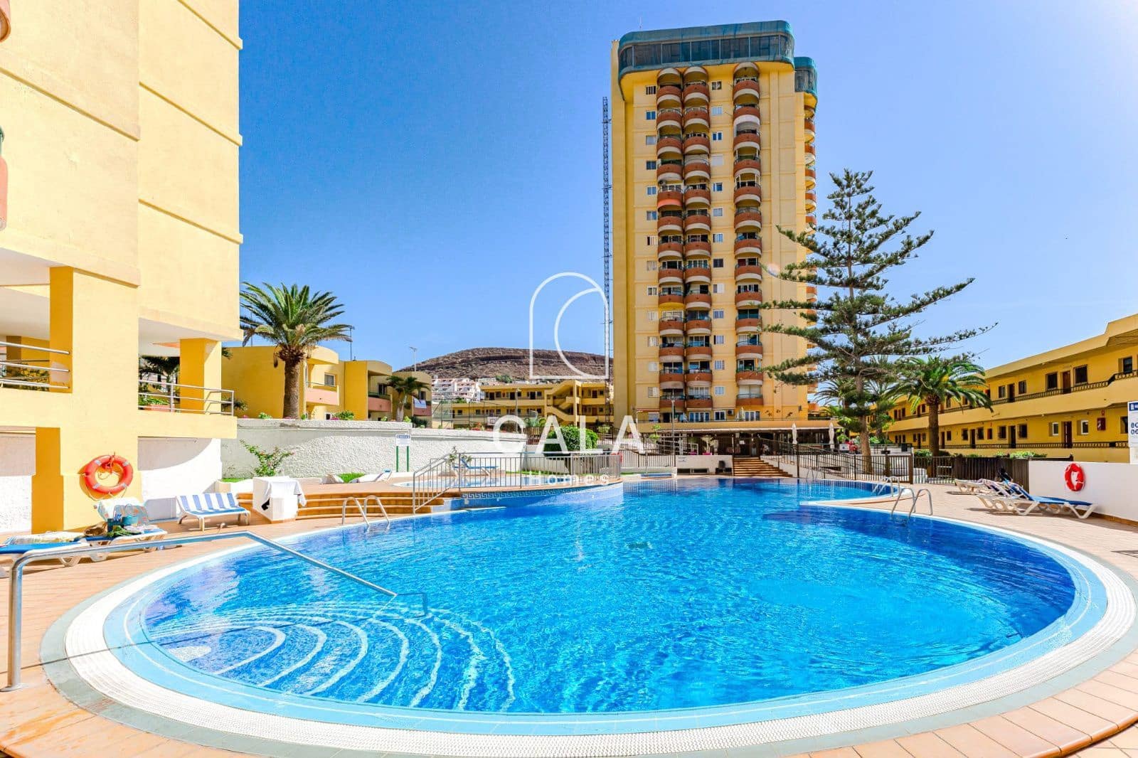 Penthouse til salg i Los Cristianos med swimmingpool - € 270.000 (Ref: 9426713)
