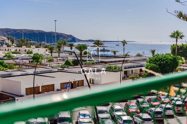 Penthouse zu verkaufen in Los Cristianos, Arona mit Pool - 285.000 € (Ref: 9426713)