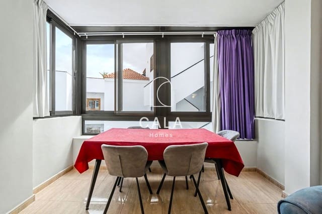 1 chambre Appartement à vendre à Los Cristianos, Arona avec piscine garage - 235 000 € (Ref: 9438328)