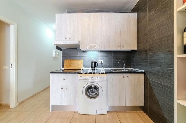 1 chambre Appartement à vendre à Los Cristianos, Arona avec piscine garage - 235 000 € (Ref: 9438328)