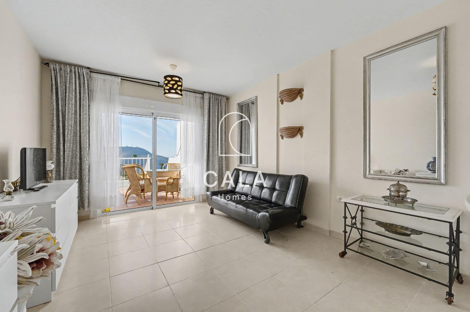 1 slaapkamer Flat te koop in Chayofa met zwembad garage - € 299.000 (Ref: 9449998)