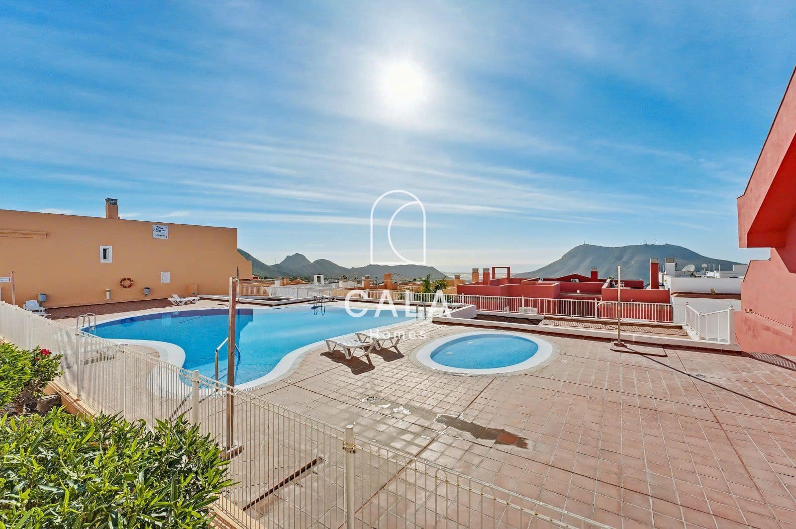 1 slaapkamer Flat te koop in Chayofa met zwembad garage - € 299.000 (Ref: 9449998)