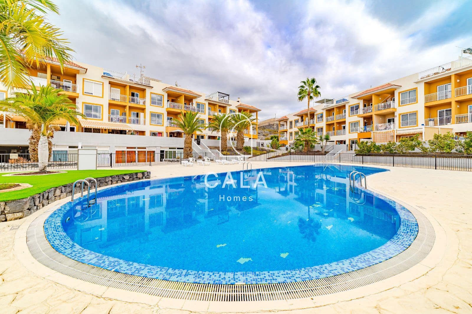 Piso de 1 habitación en Callao Salvaje en venta con piscina garaje - 210.000 € (Ref: 9449999)