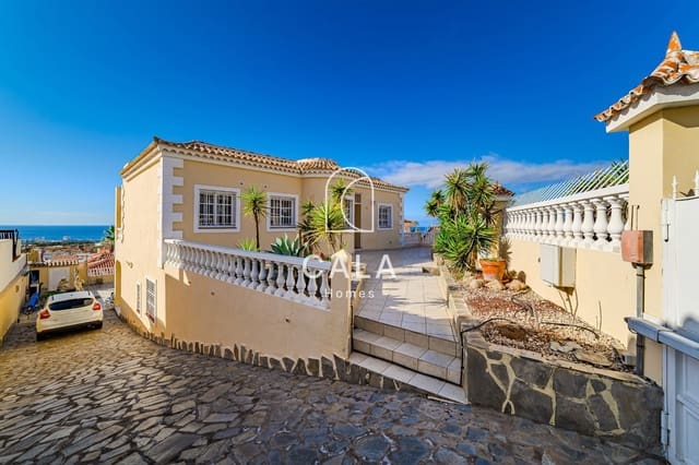 Casa de 5 habitaciones en Callao Salvaje, Adeje en venta con piscina garaje - 1.060.000 € (Ref: 9470051)