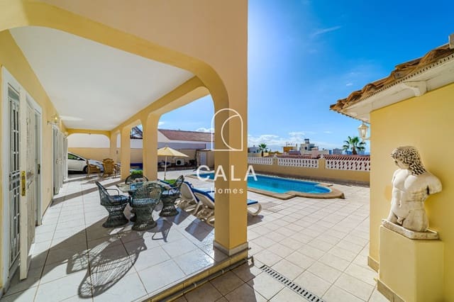 5 slaapkamer Huis te koop in Callao Salvaje, Adeje met zwembad garage - € 1.060.000 (Ref: 9470051)