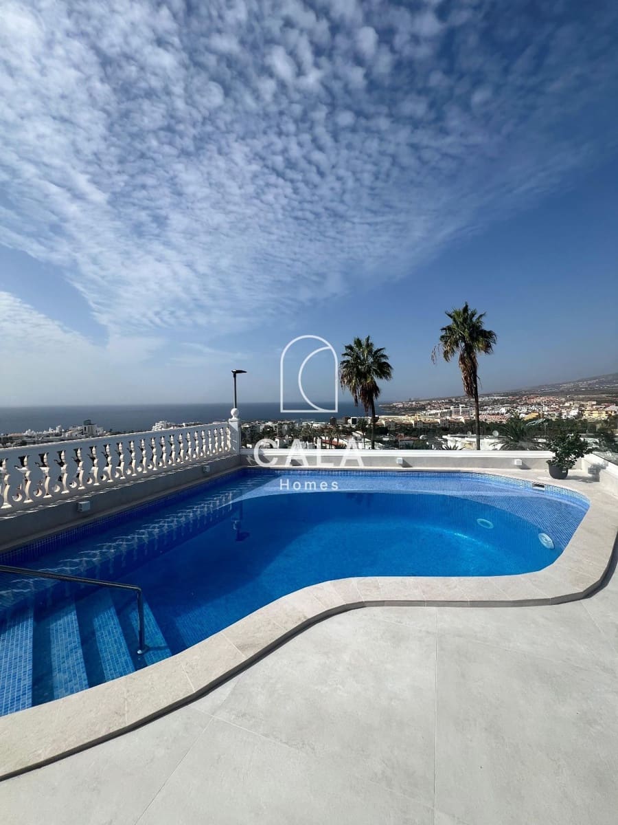 4 slaapkamer Huis te koop in Costa Adeje met zwembad garage - € 2.600.000 (Ref: 9471915)