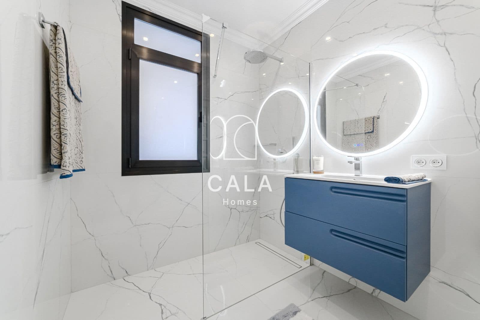 4 bedroom Townhouse for sale in Costa Adeje with pool garage - € 2,600,000 (Ref: 9471915)