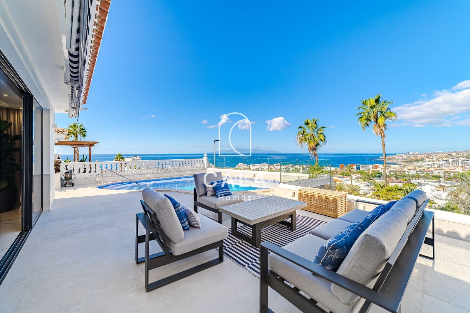 4 bedroom Townhouse for sale in Costa Adeje with pool garage - € 2,600,000 (Ref: 9471915)