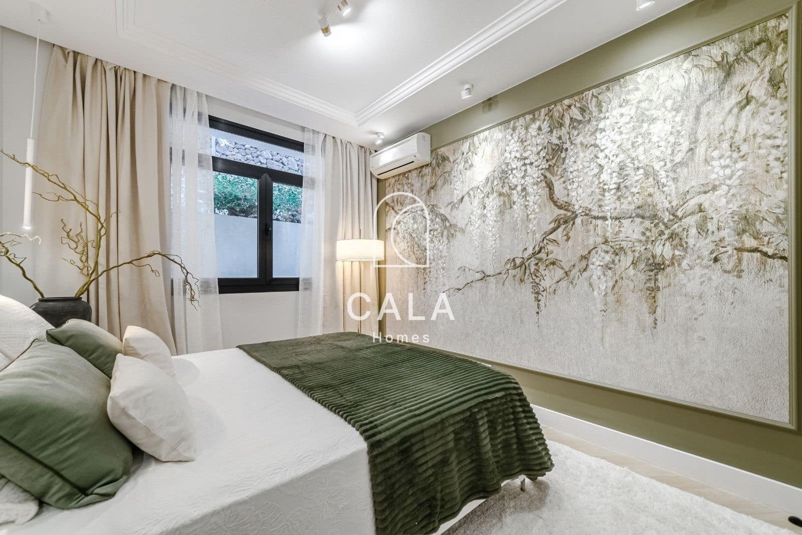 4 bedroom Townhouse for sale in Costa Adeje with pool garage - € 2,600,000 (Ref: 9471915)