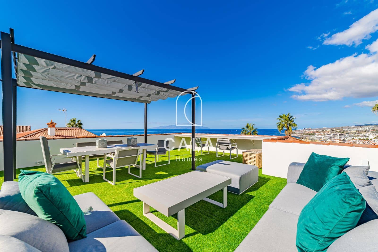 4 bedroom Townhouse for sale in Costa Adeje with pool garage - € 2,600,000 (Ref: 9471915)