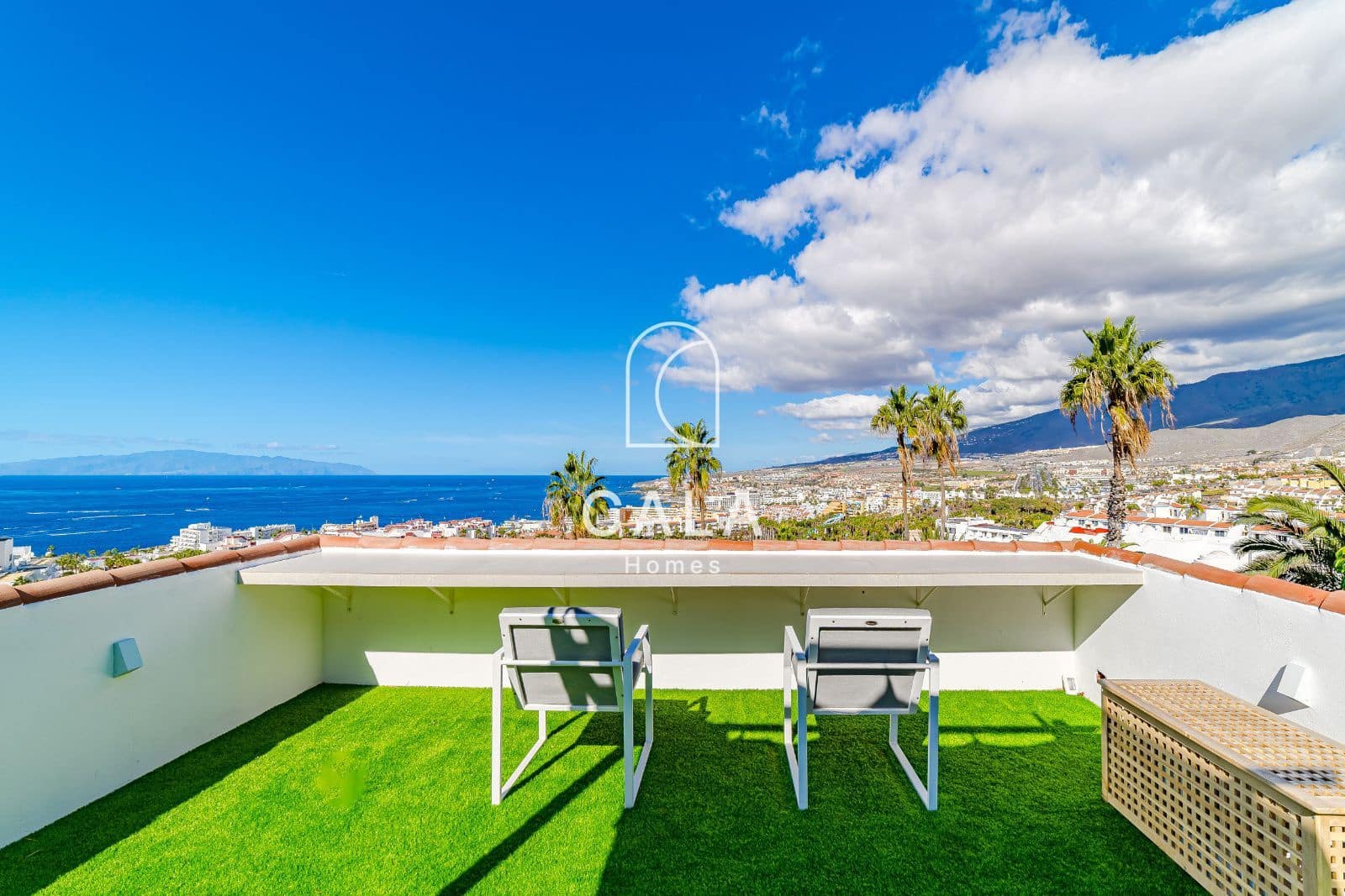 4 bedroom Townhouse for sale in Costa Adeje with pool garage - € 2,600,000 (Ref: 9471915)