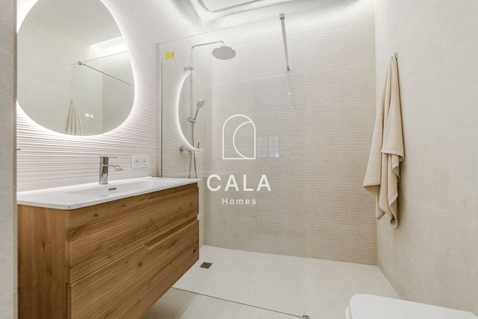 4 bedroom Townhouse for sale in Costa Adeje with pool garage - € 2,600,000 (Ref: 9471915)