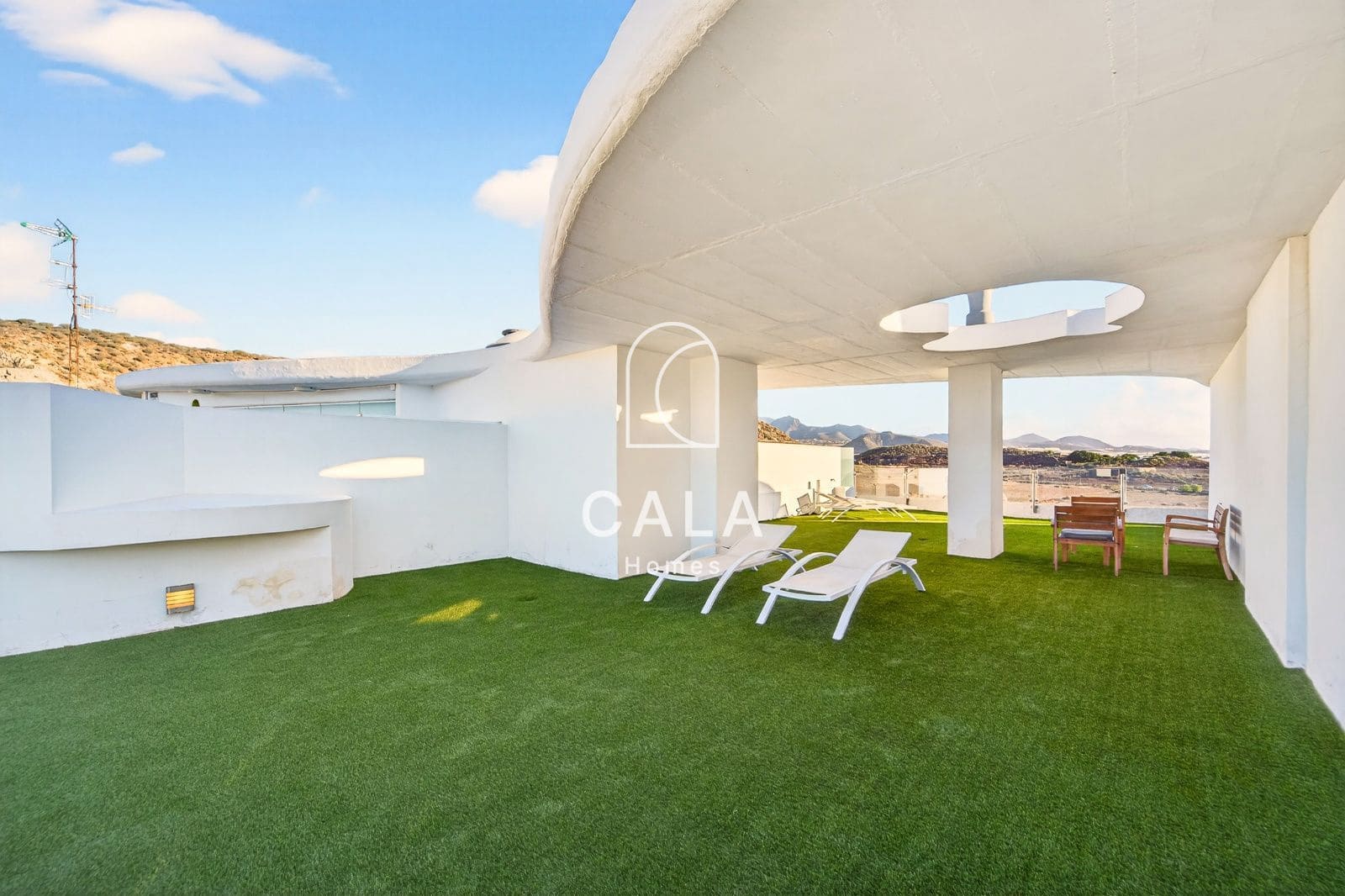 Ático de 2 habitaciones en Palm-Mar en venta con piscina - 650.000 € (Ref: 9495356)