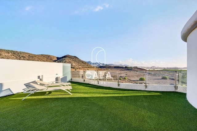 Ático de 2 habitaciones en Palm-Mar, Arona en venta con piscina - 650.000 € (Ref: 9495356)