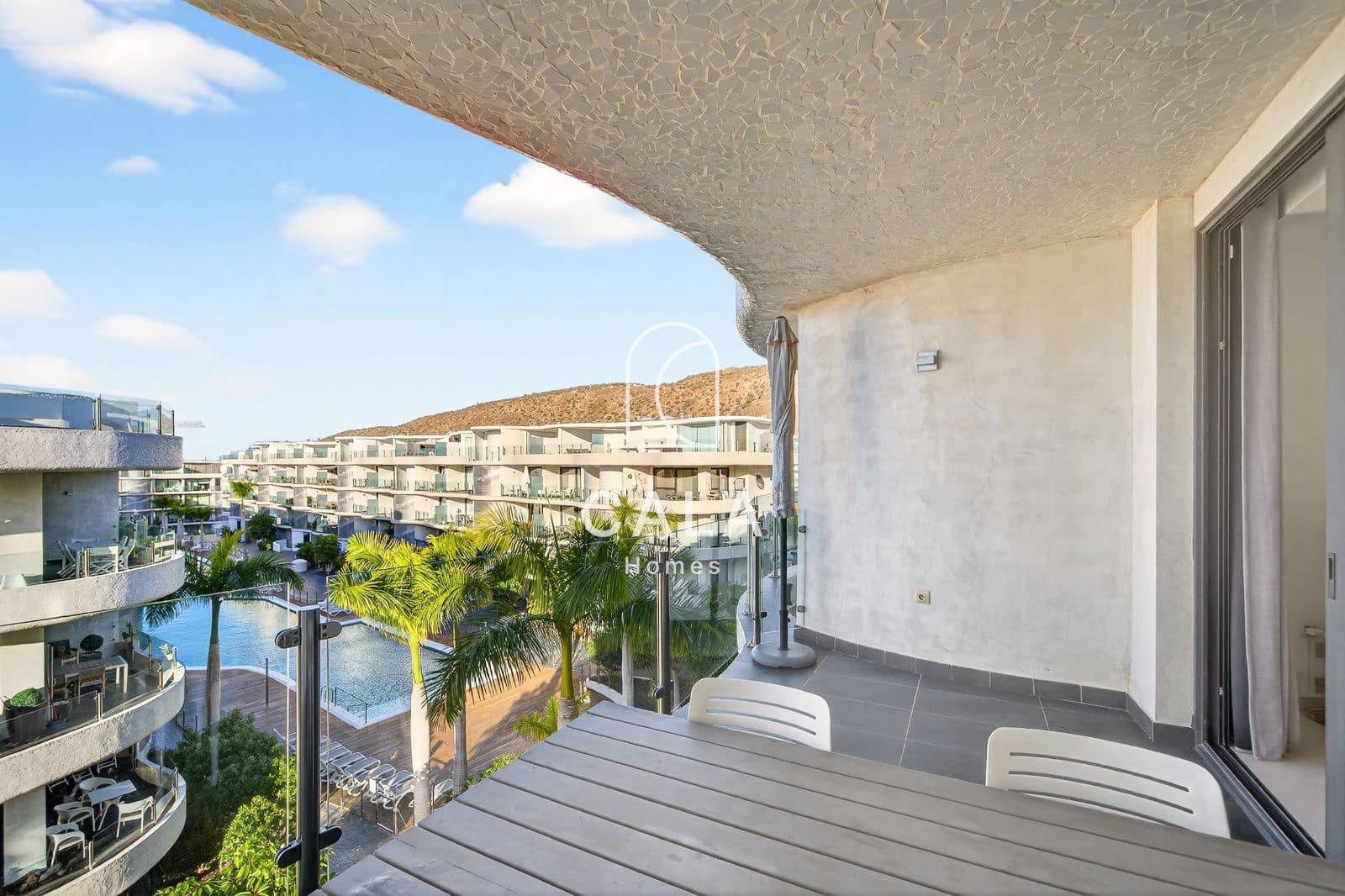 Ático de 2 habitaciones en Palm-Mar en venta con piscina - 650.000 € (Ref: 9495356)