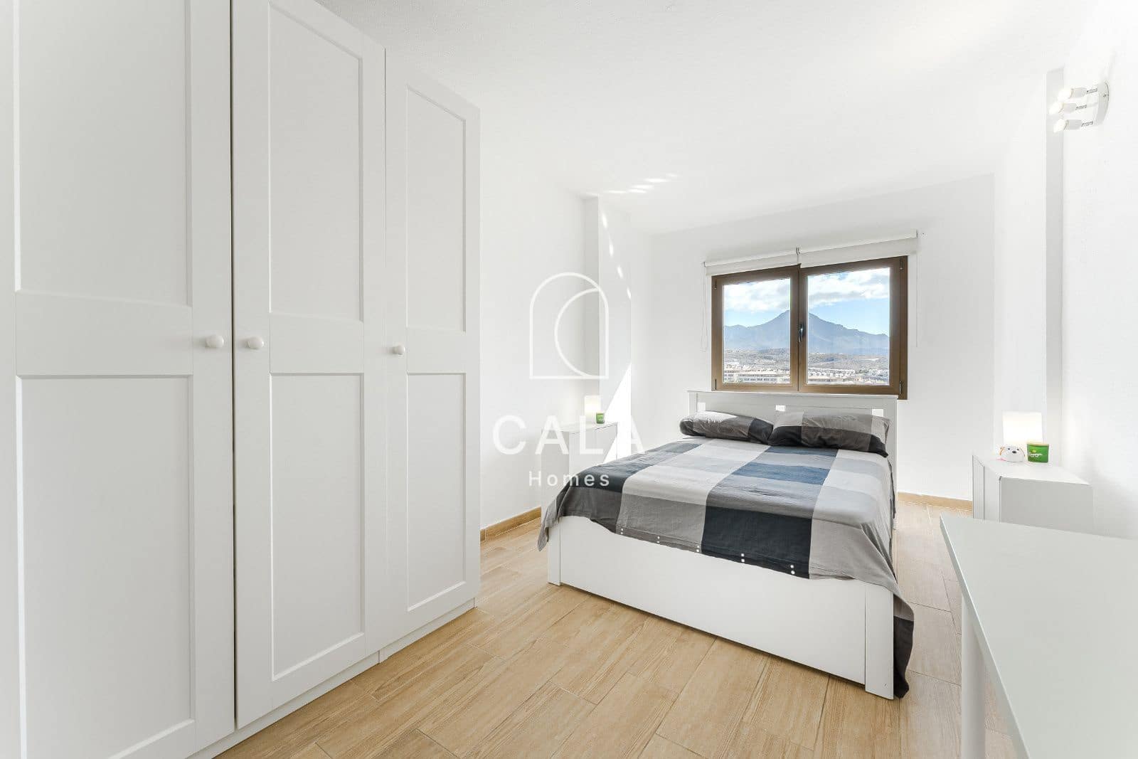 1 bedroom Flat for sale in Playa Paraiso with pool garage - € 270,000 (Ref: 9500408)