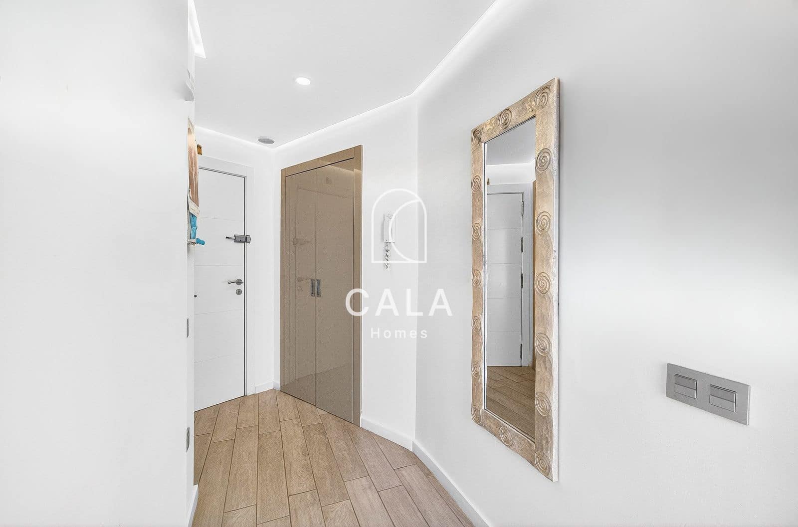 2 slaapkamer Flat te koop in Playa Paraiso met zwembad garage - € 455.000 (Ref: 9517989)