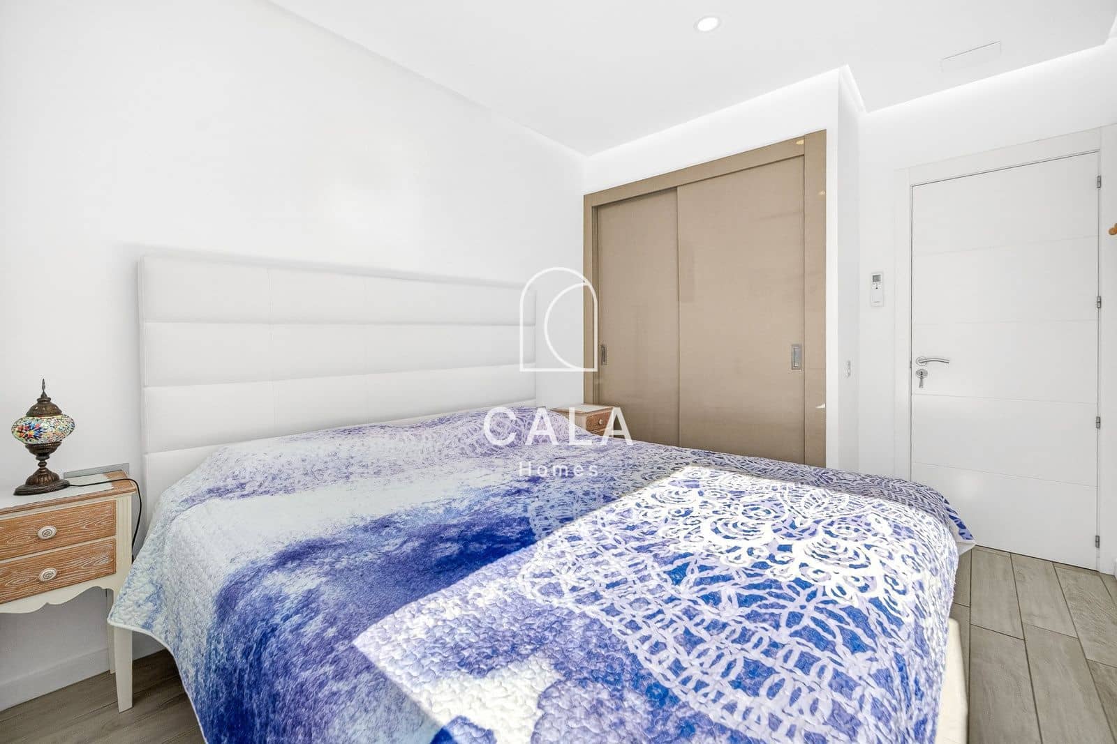 2 slaapkamer Flat te koop in Playa Paraiso met zwembad garage - € 455.000 (Ref: 9517989)