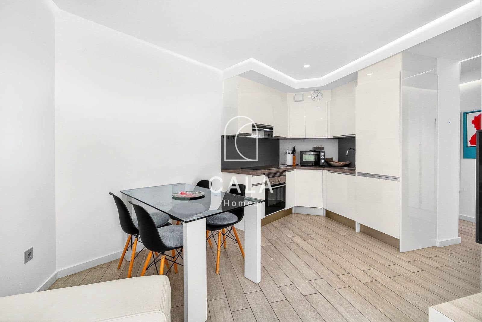 2 slaapkamer Flat te koop in Playa Paraiso met zwembad garage - € 455.000 (Ref: 9517989)