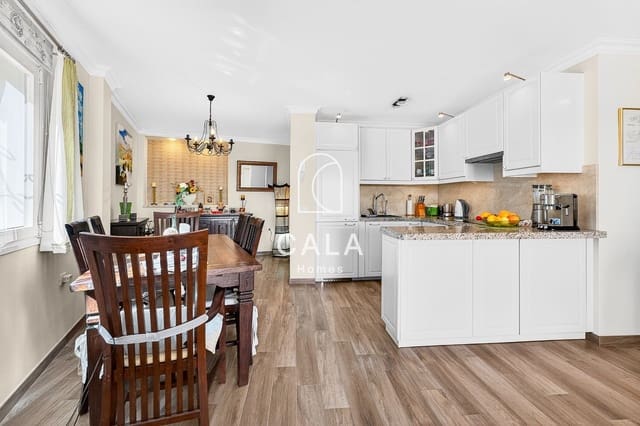 2 slaapkamer Flat te koop in La Caleta Adeje, Adeje met zwembad - € 720.000 (Ref: 9521604)