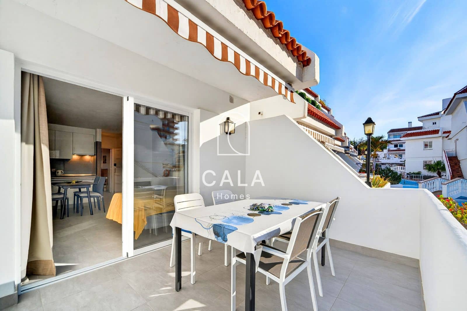 1 soverom Leilighet til salgs i Playa de las Americas med svømmebasseng - € 249 500 (Ref: 9535277)