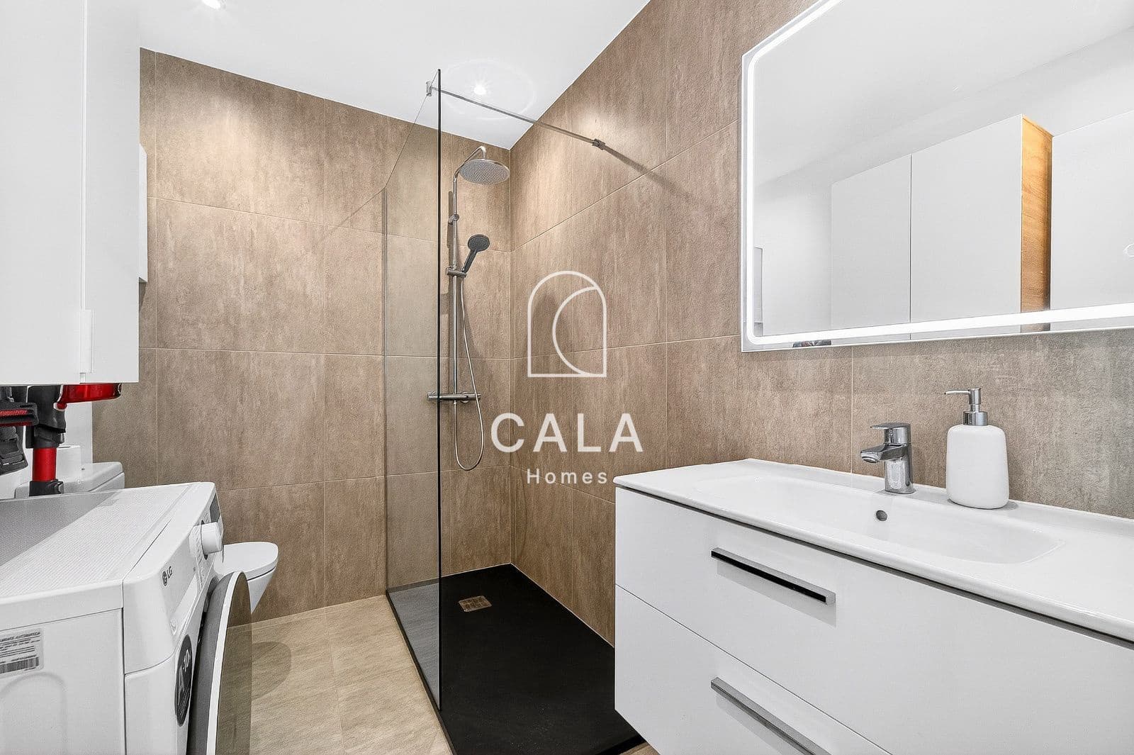 1 soverom Leilighet til salgs i Playa de las Americas med svømmebasseng - € 249 500 (Ref: 9535277)