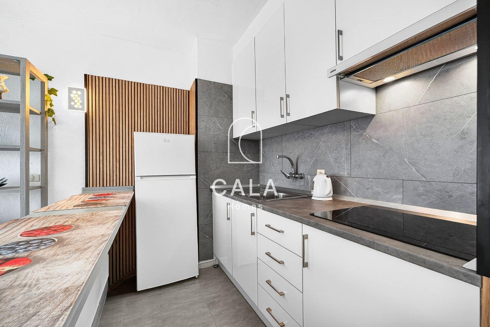 1 soverom Leilighet til salgs i Playa de las Americas med svømmebasseng - € 249 500 (Ref: 9535277)