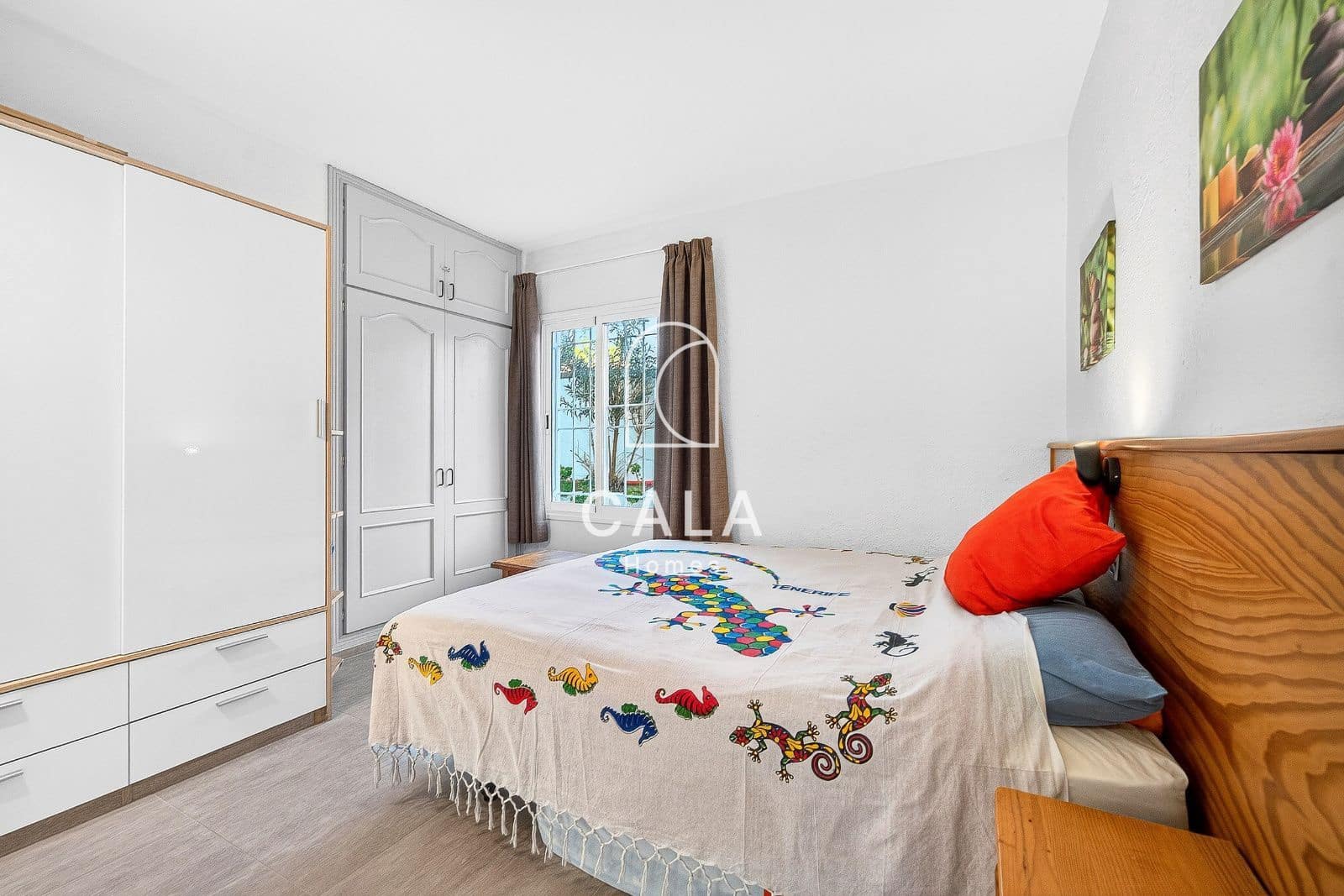 1 soverom Leilighet til salgs i Playa de las Americas med svømmebasseng - € 249 500 (Ref: 9535277)