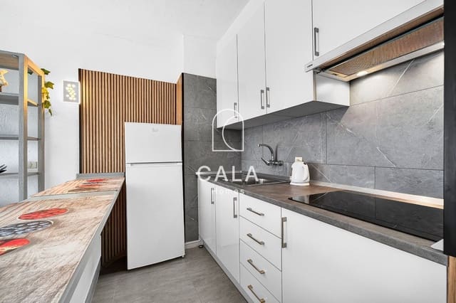 1 soverom Leilighet til salgs i Playa de las Americas, Arona med svømmebasseng - € 249 500 (Ref: 9535277)