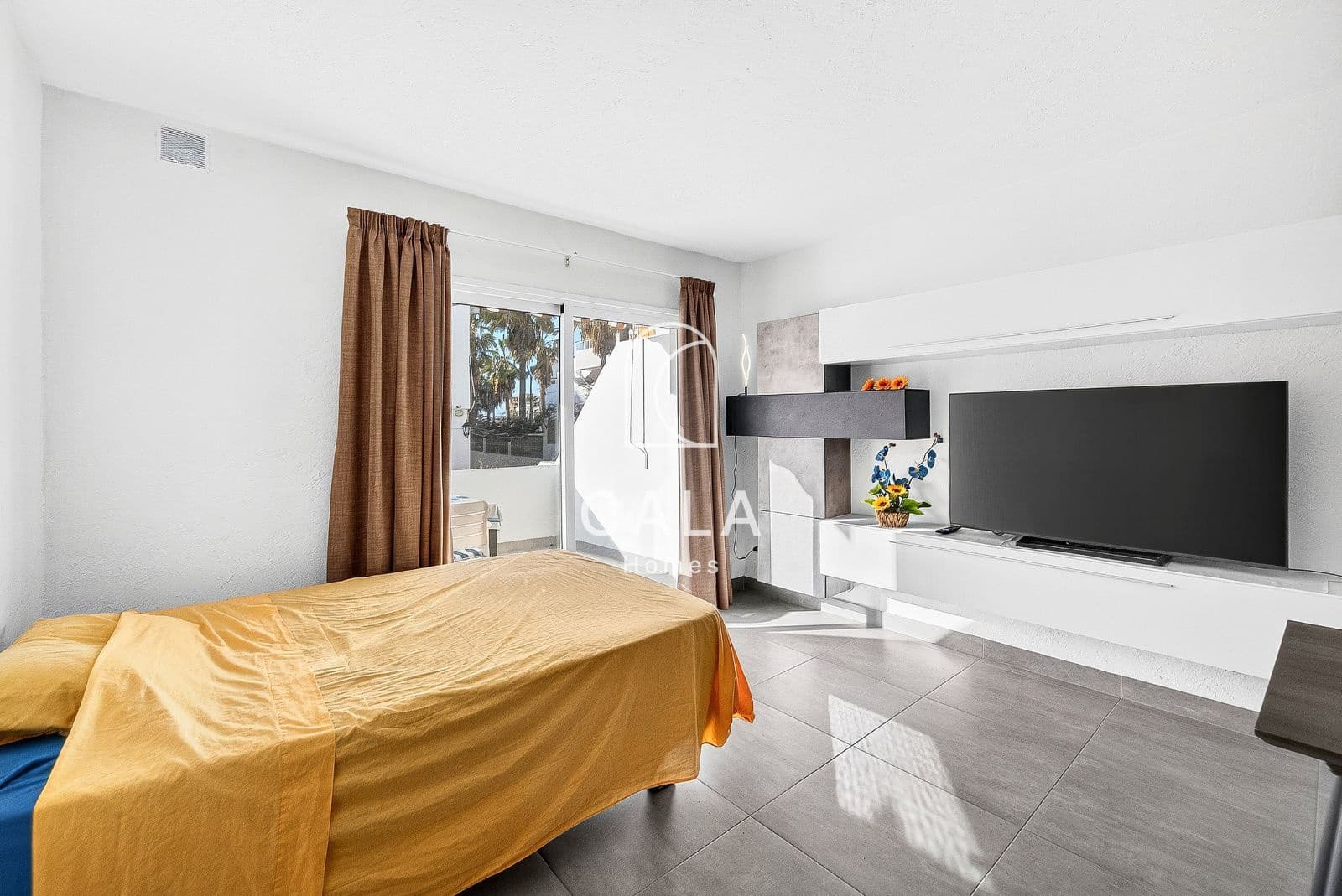 1 soverom Leilighet til salgs i Playa de las Americas med svømmebasseng - € 249 500 (Ref: 9535277)