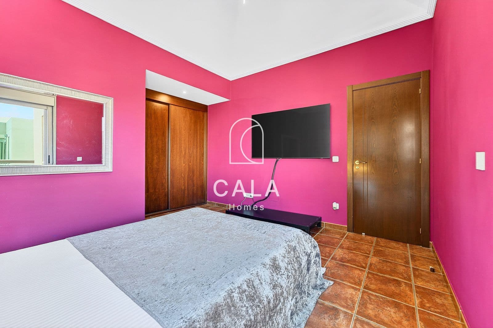 2 bedroom Townhouse for sale in El Medano with pool garage - € 577,000 (Ref: 9588505)