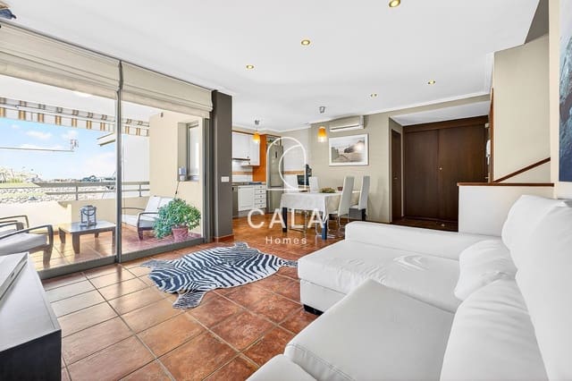 2 soveværelse Byhus til salg i El Medano, Granadilla de Abona med swimmingpool garage - € 577.000 (Ref: 9588505)