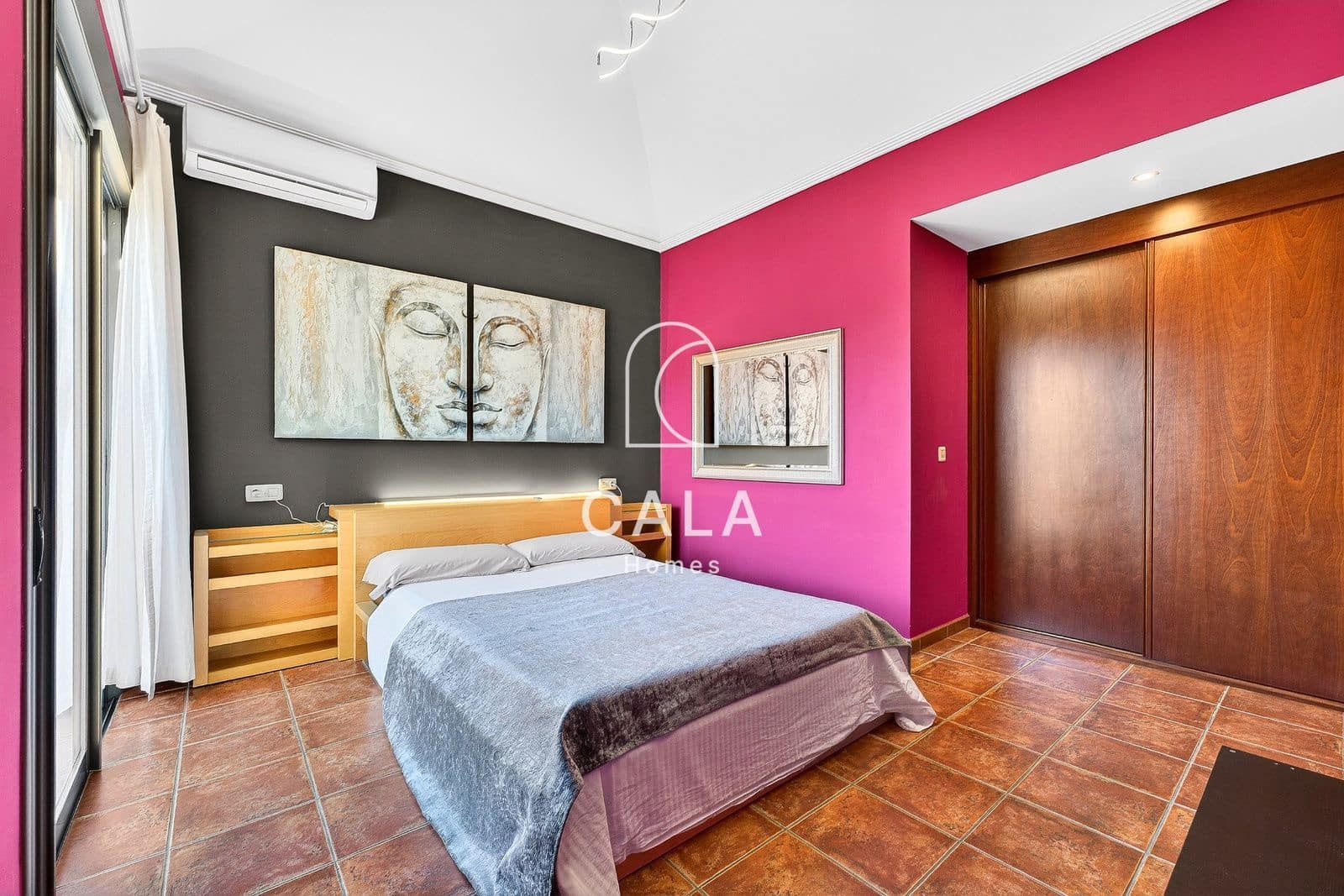 2 bedroom Townhouse for sale in El Medano with pool garage - € 577,000 (Ref: 9588505)