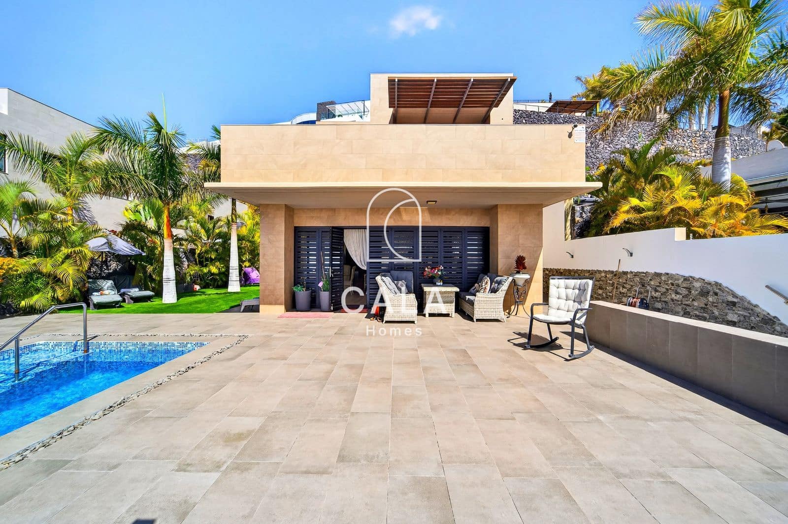 3 slaapkamer Huis te koop in San Eugenio met zwembad garage - € 2.500.000 (Ref: 9629416)