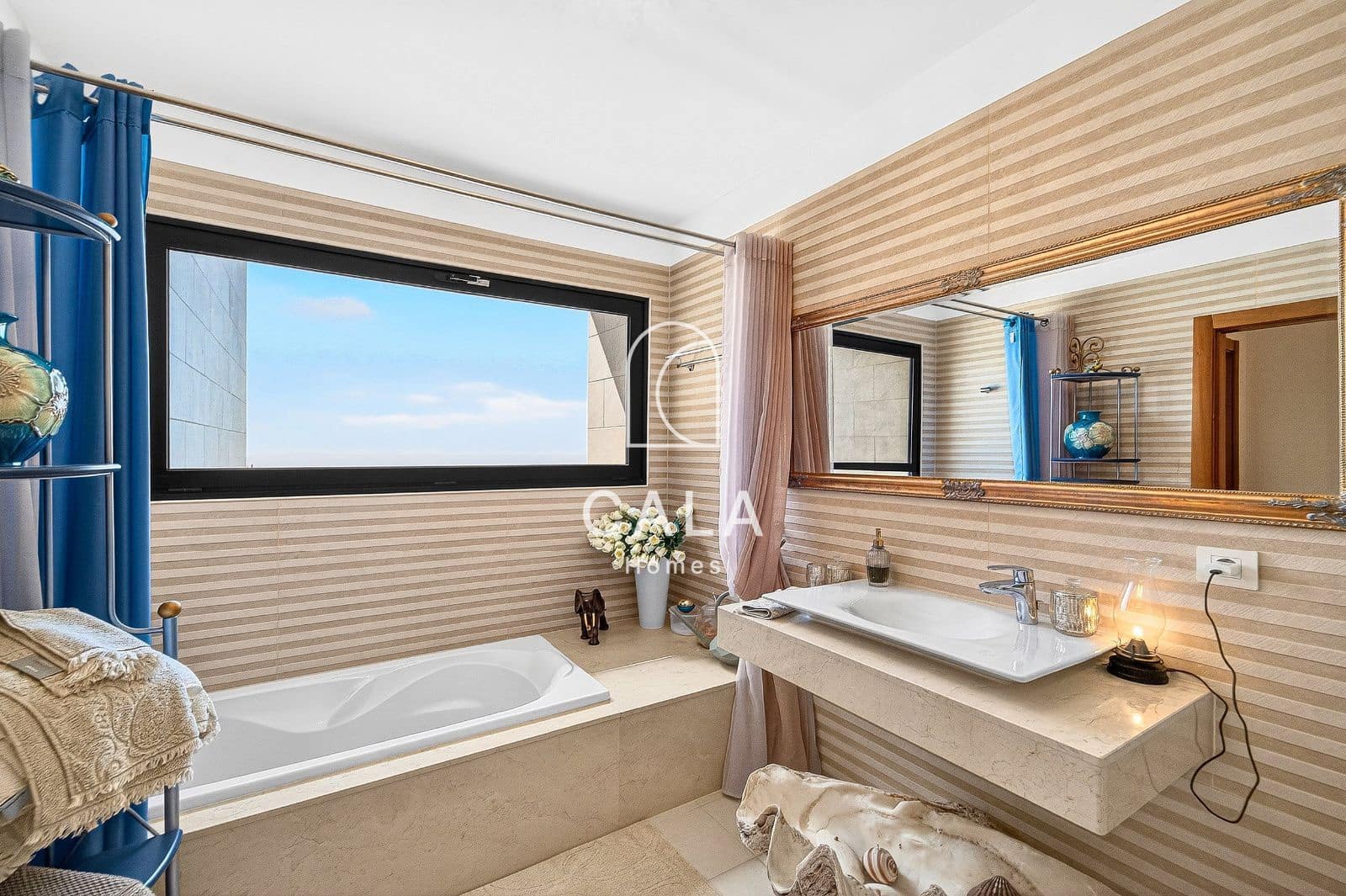 3 slaapkamer Huis te koop in San Eugenio met zwembad garage - € 2.500.000 (Ref: 9629416)