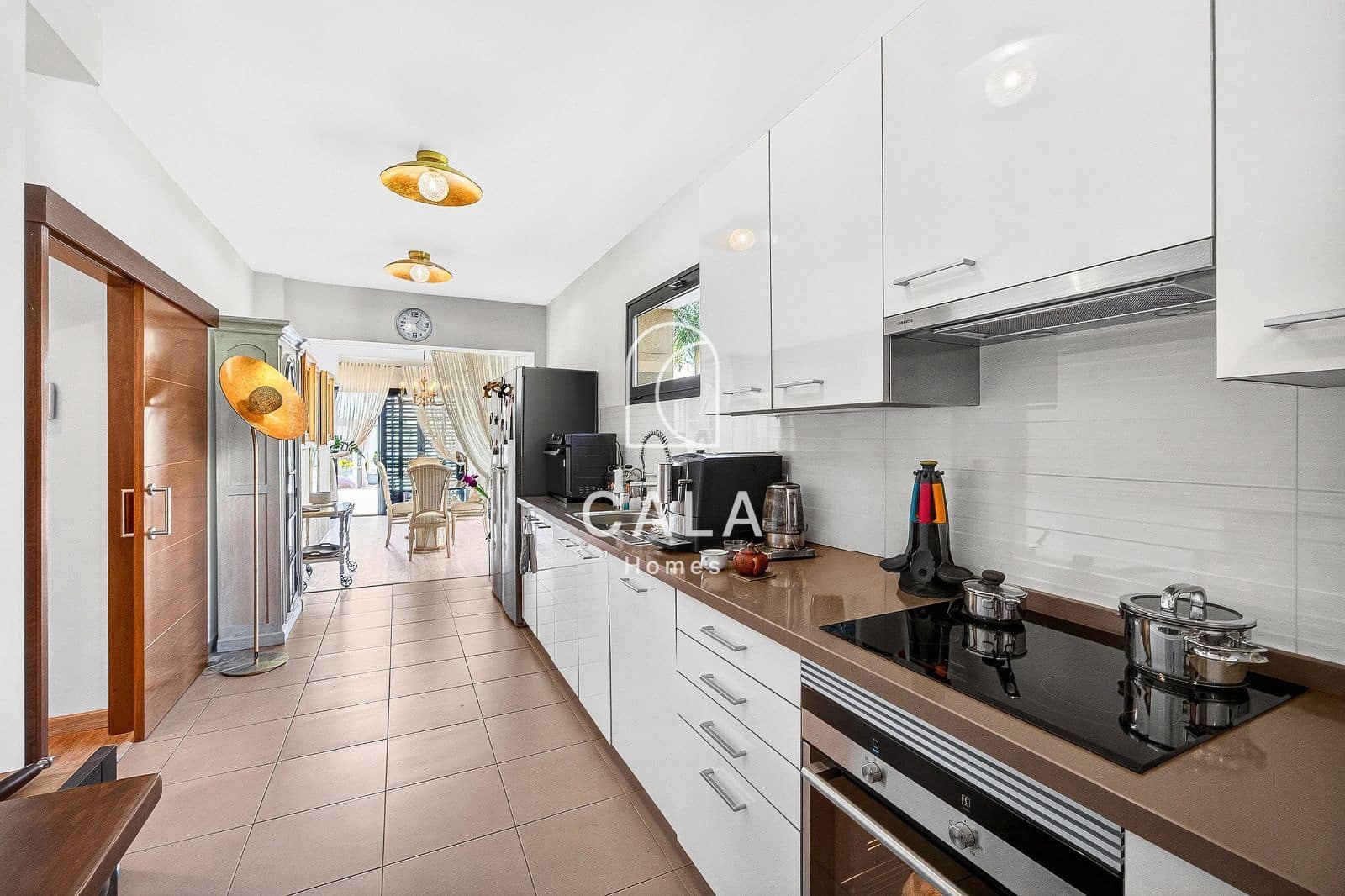 3 slaapkamer Huis te koop in San Eugenio met zwembad garage - € 2.500.000 (Ref: 9629416)