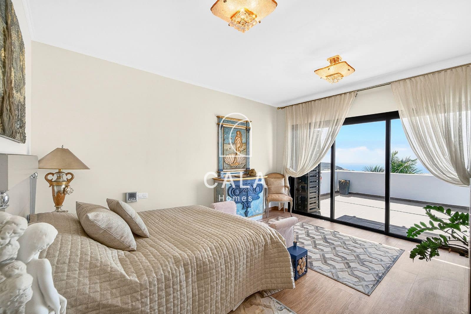 3 slaapkamer Huis te koop in San Eugenio met zwembad garage - € 2.500.000 (Ref: 9629416)