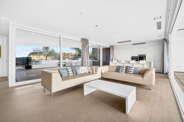 2 sovrum Lägenhet till salu i Playa del Duque, Adeje med pool garage - 1 200 000 € (Ref: 9635172)